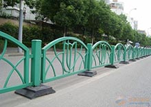 焊接式道路分離護欄