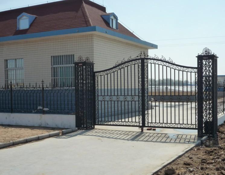 簡易鐵藝門帶花